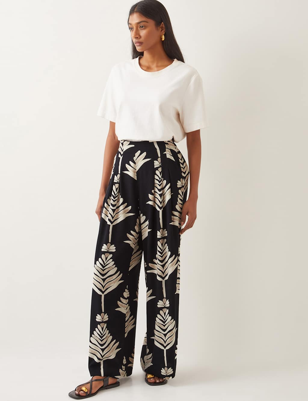 Leaf Print Wide Leg Trousers with Linen 2 of 4