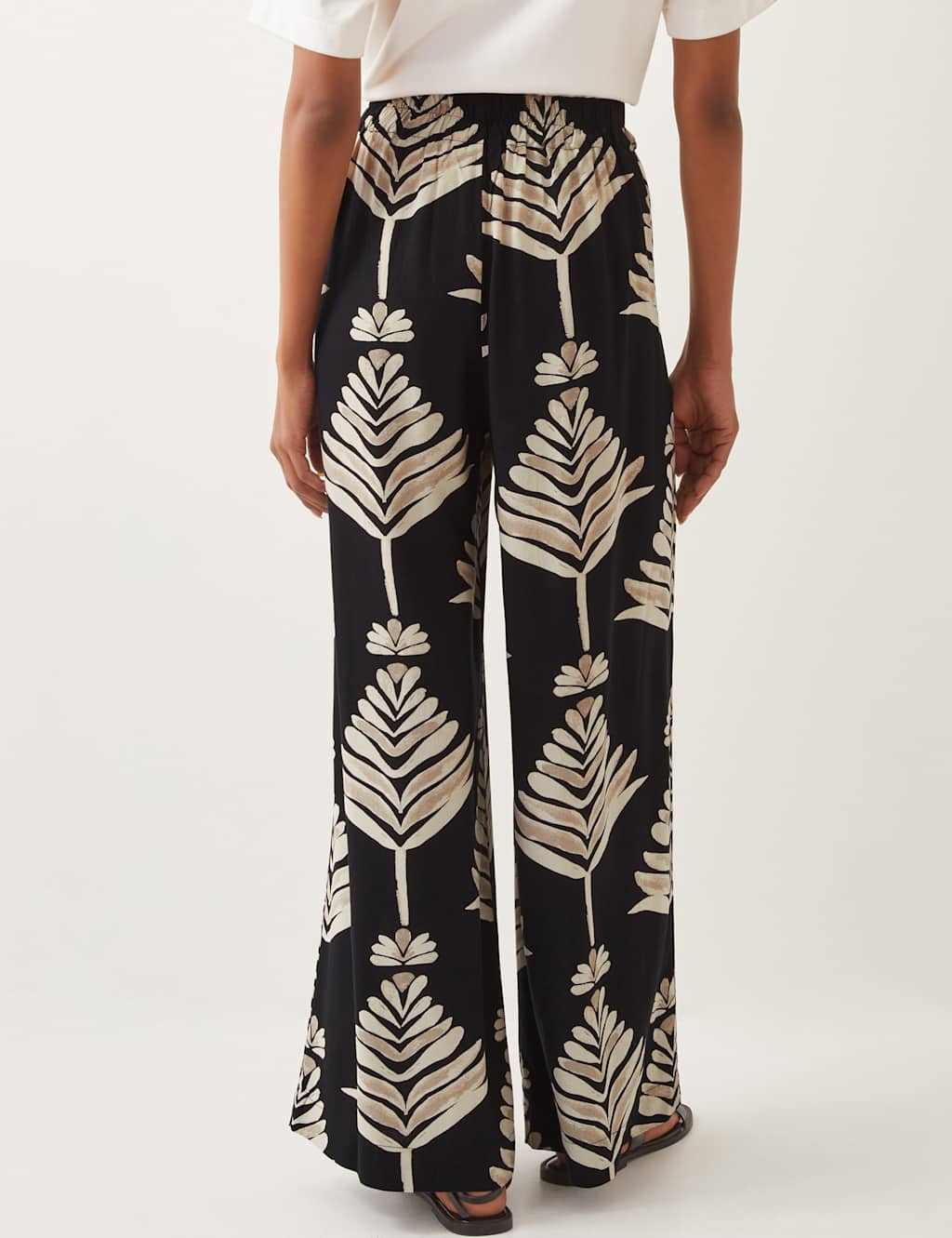 Leaf Print Wide Leg Trousers with Linen 3 of 4