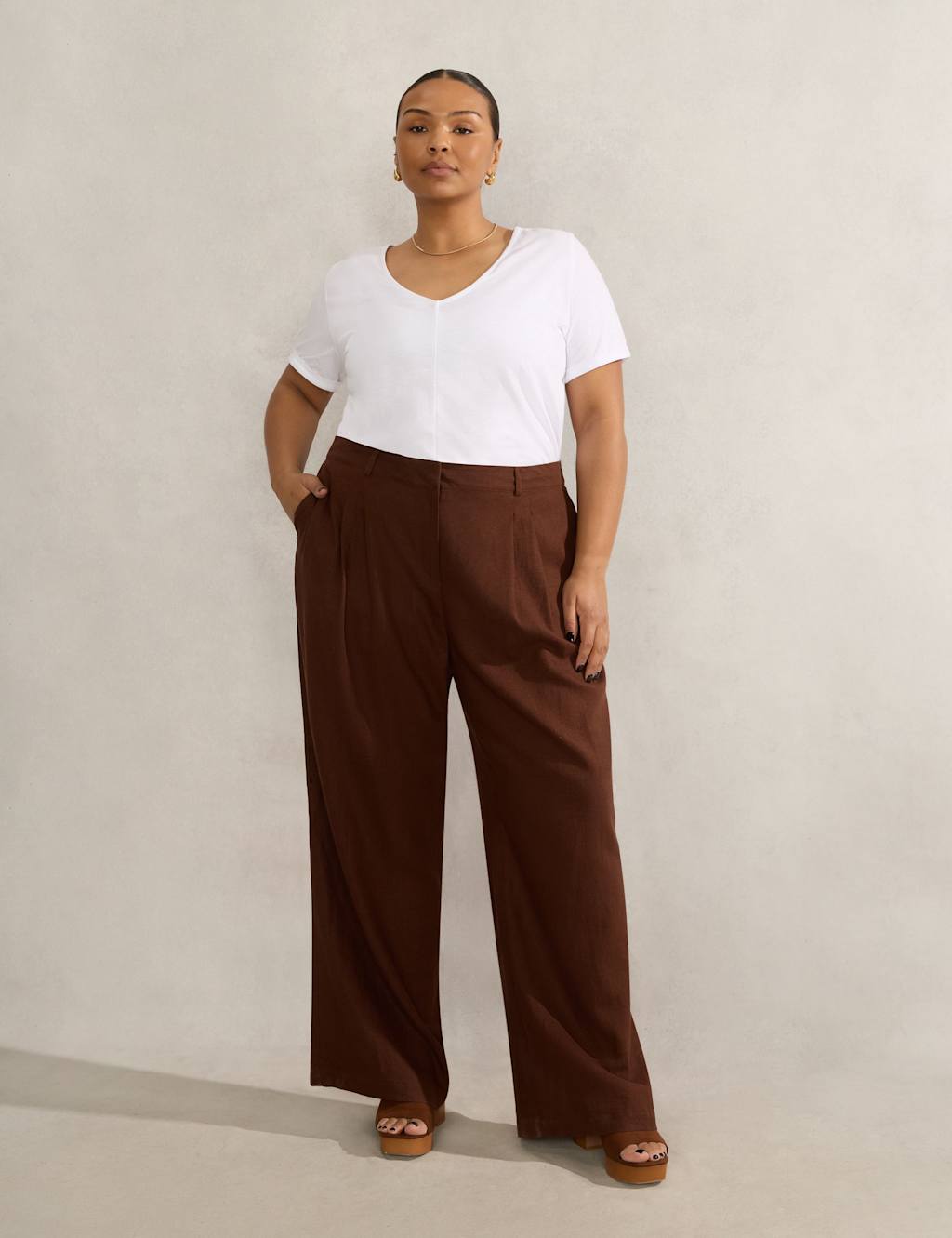 Linen Rich Tailored Trousers 3 of 4
