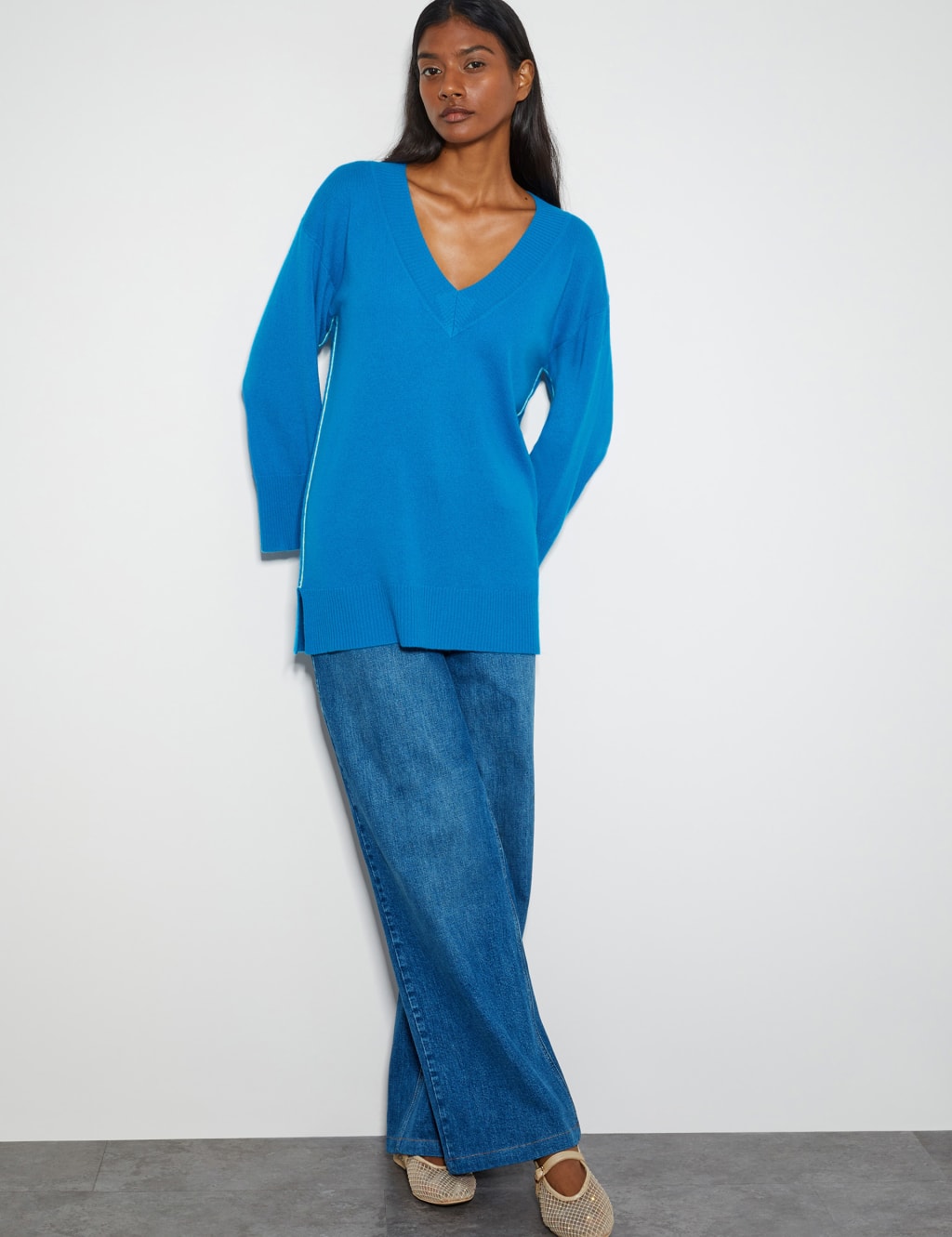 Pure Cashmere Textured V-Neck Jumper 4 of 6