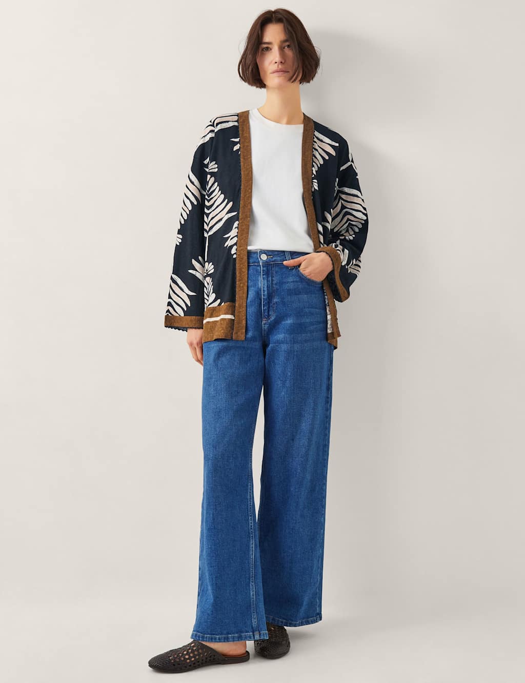 Linen Rich Leaf Print Kimono 5 of 5