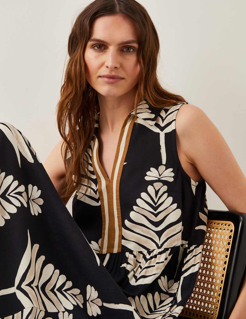 Leaf Print Collared V-Neck Midi Beach Dress With Linen 3 of 5