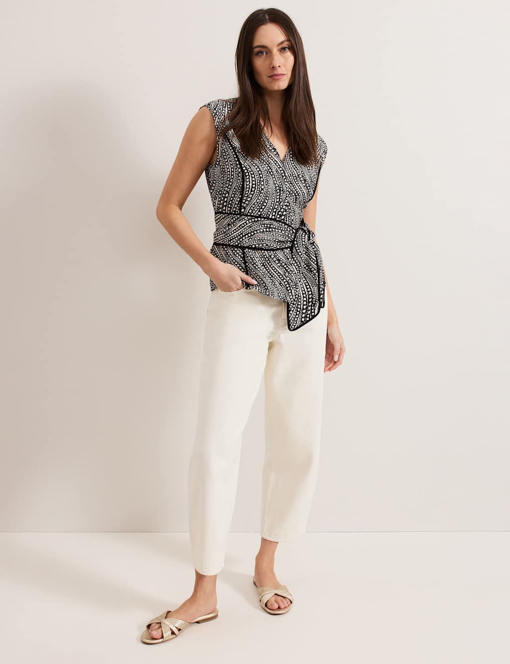 Linen Rich Printed V-Neck Tie Detail Top 4 of 7