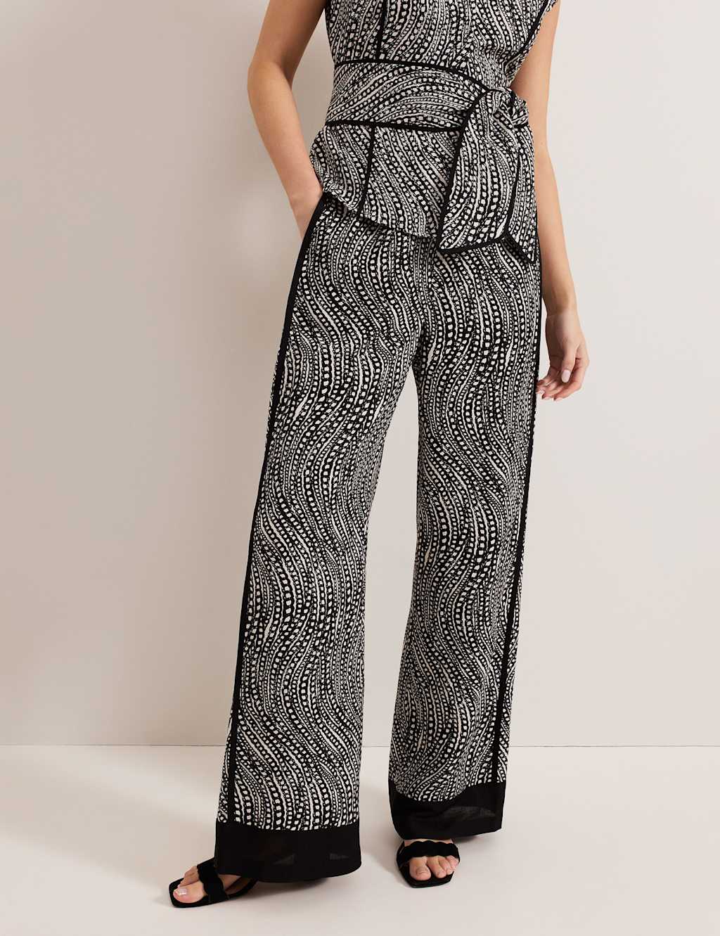 Linen Rich Geometric Wide Leg Trousers 5 of 6