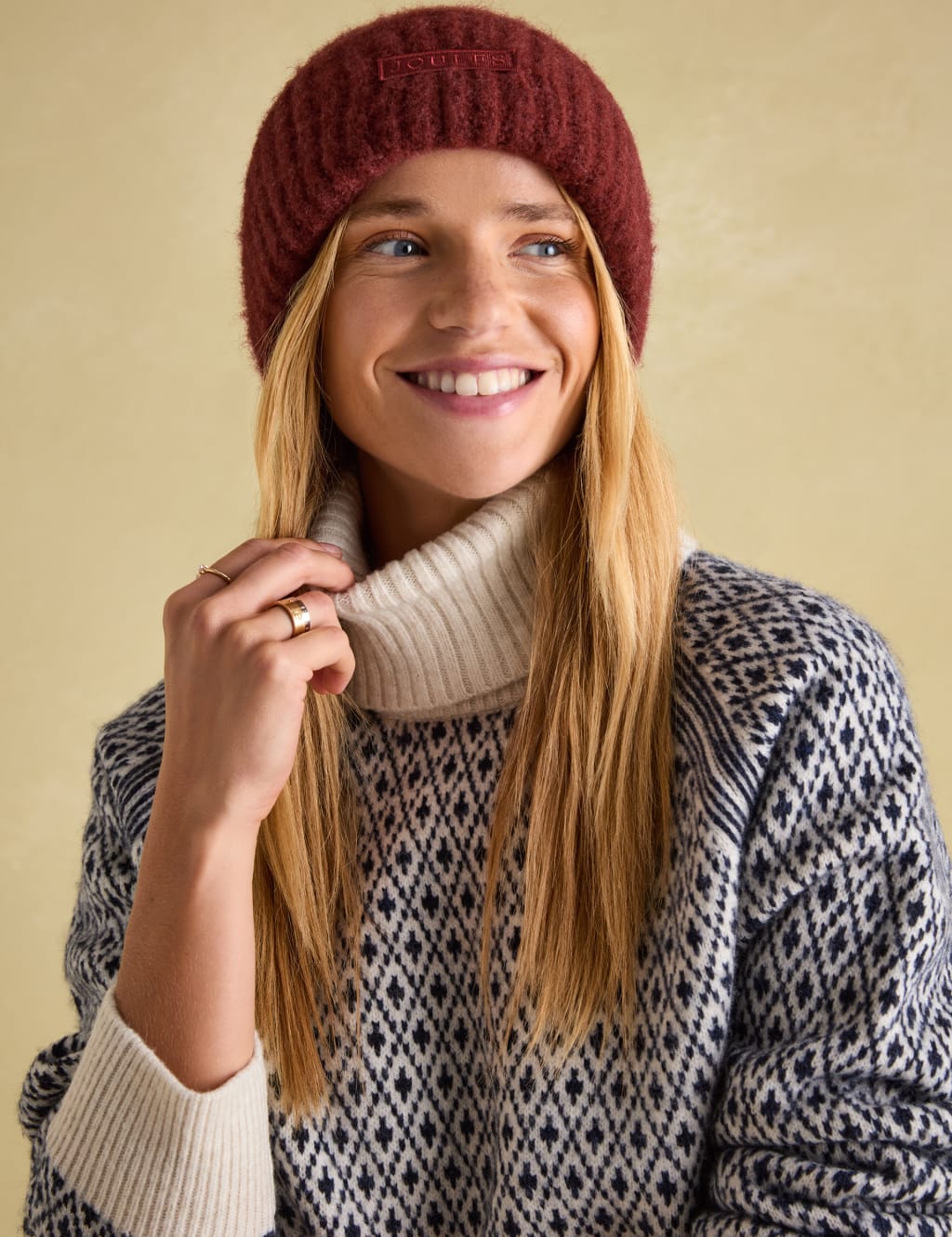 Knitted Turn Up Beanie Hat 2 of 5
