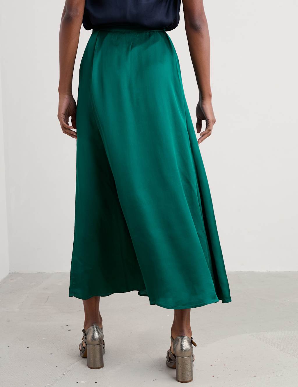 Midaxi A-line Skirt 3 of 4
