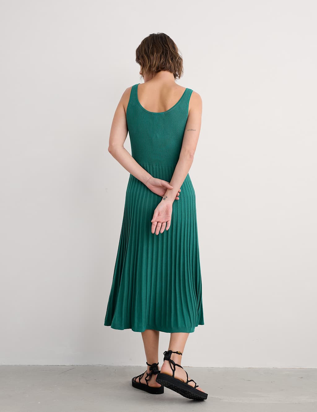 Knitted Scoop Neck Midi Skater Dress 5 of 5