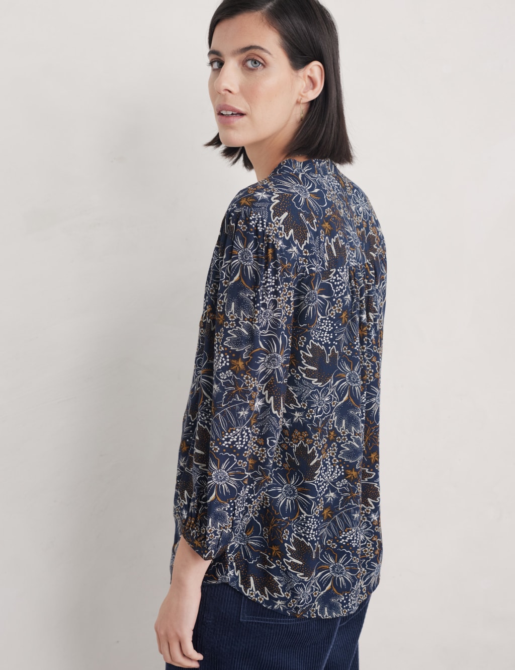 Floral Collarless Blouson Sleeve Shirt 4 of 4