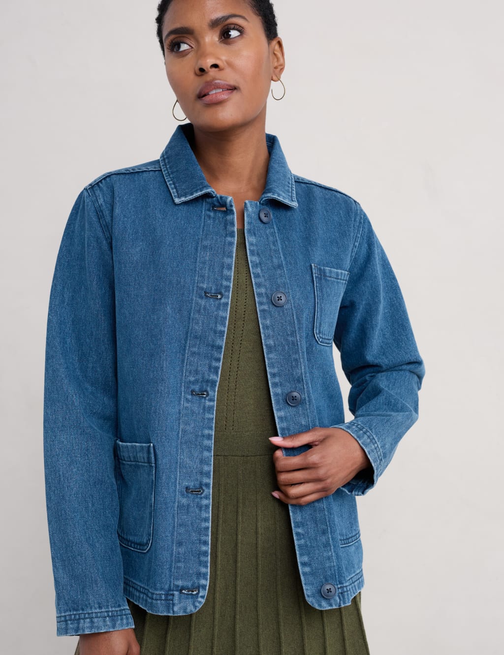 Collared windbreaker hotsell