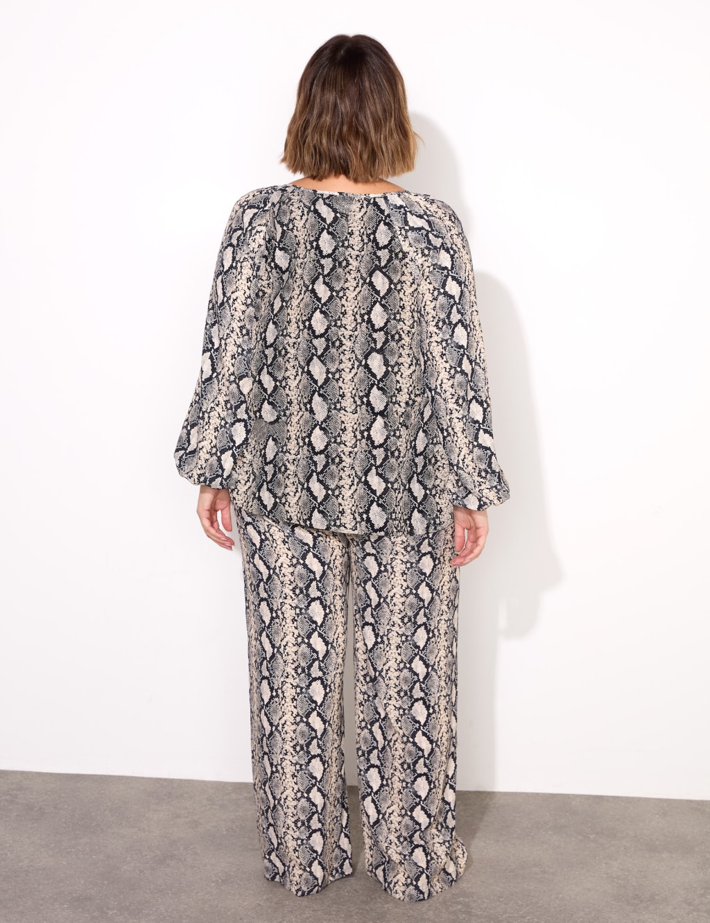 Animal Print Drawstring Wide Leg Trousers 4 of 4