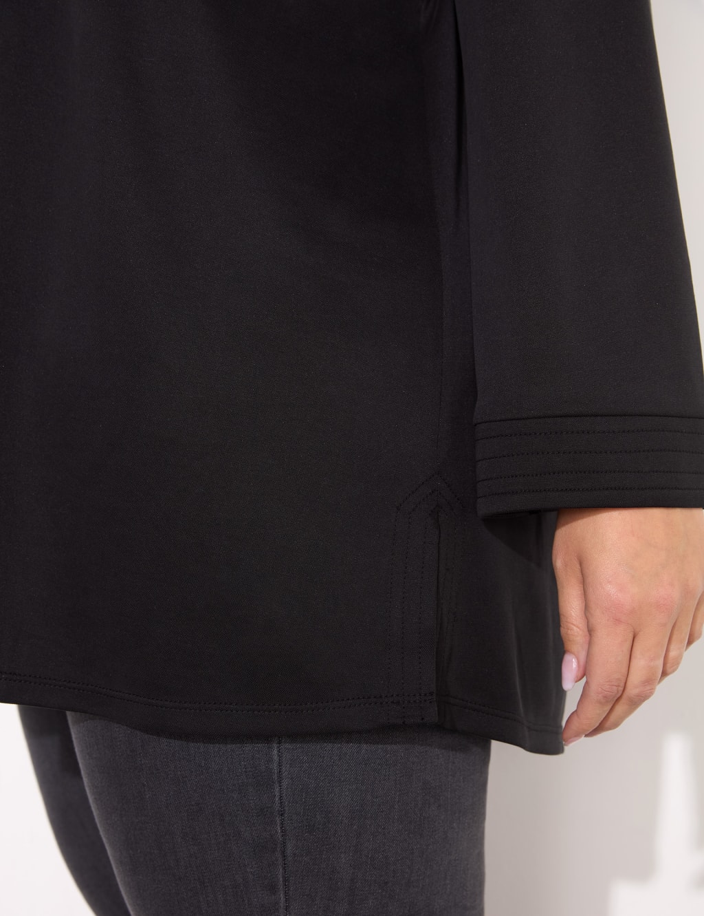 Modal Rich V-Neck Tunic 3 of 4