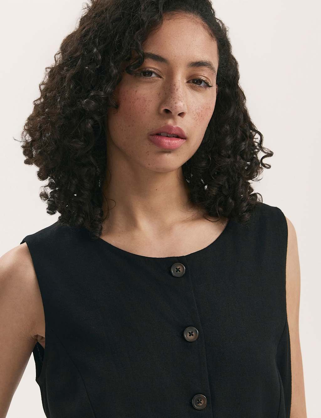 Linen Blend Round Neck Waistcoat 5 of 5