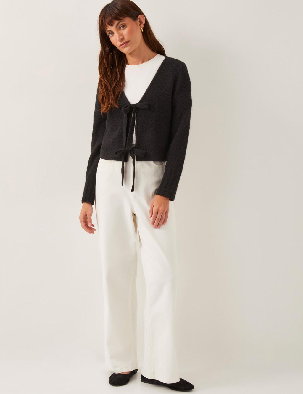 V-Neck Cardigan 2 of 5