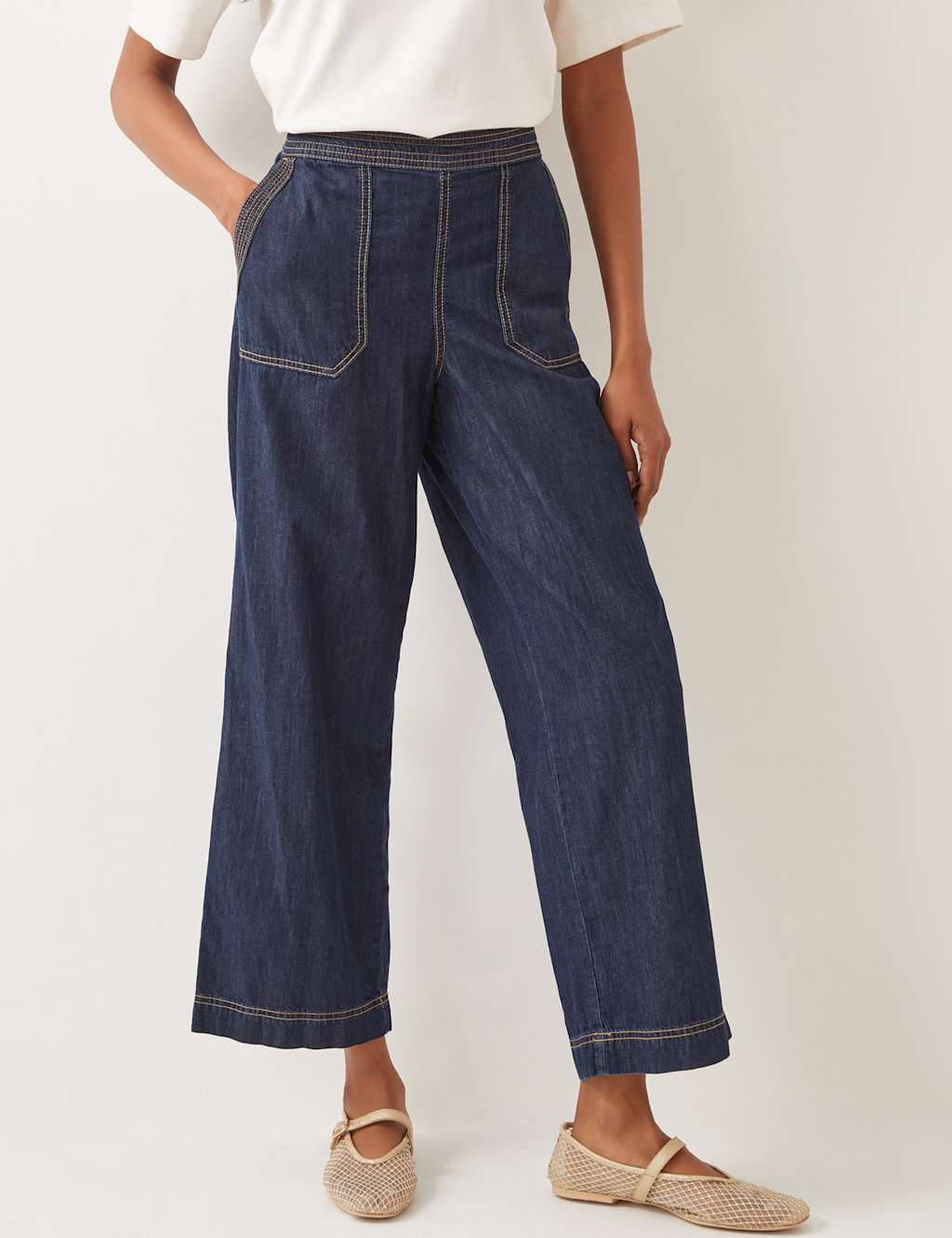 Mid Rise Wide Leg Jeans 1 of 5