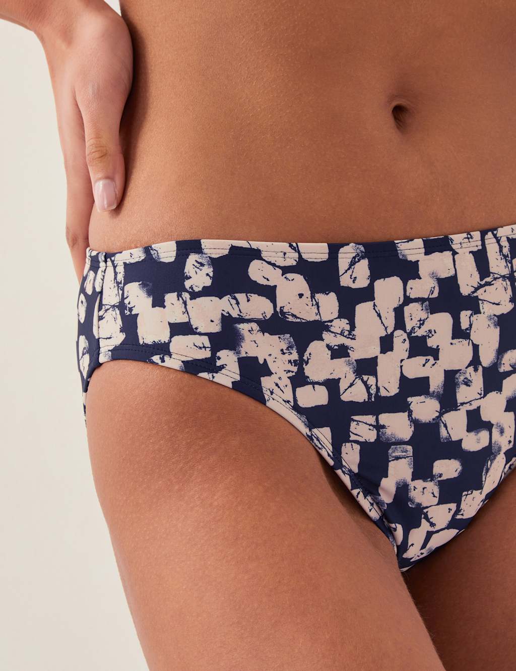 Printed High Leg Bikini Bottoms 3 of 4