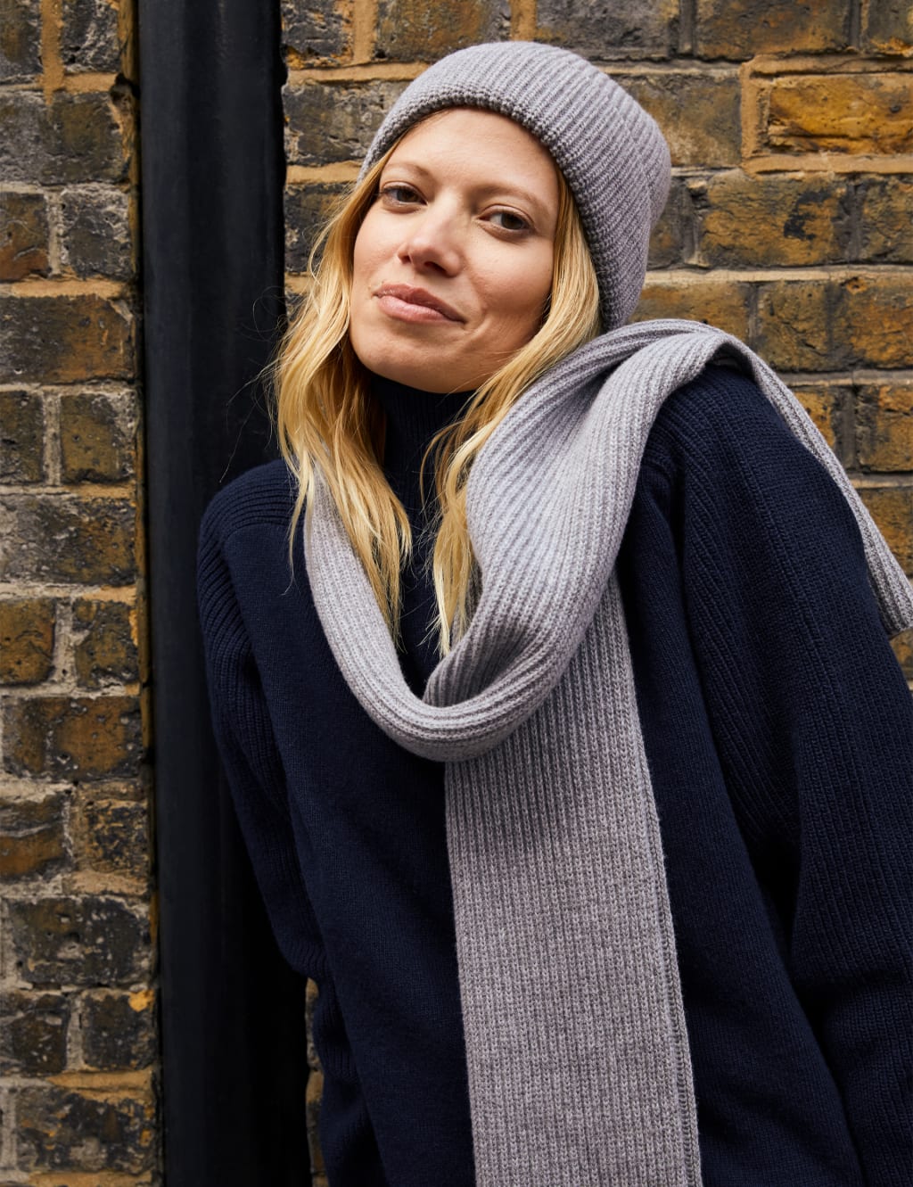 Pure Wool Ribbed Knit Scarf 3 of 3