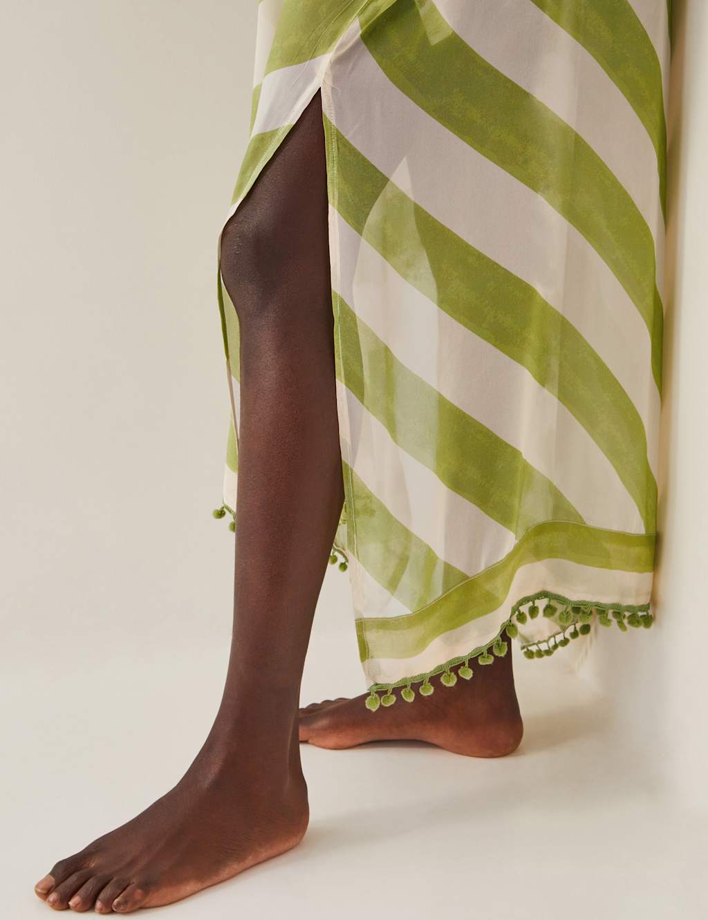 Striped V-Neck Tie Detail Maxi Kaftan 4 of 5