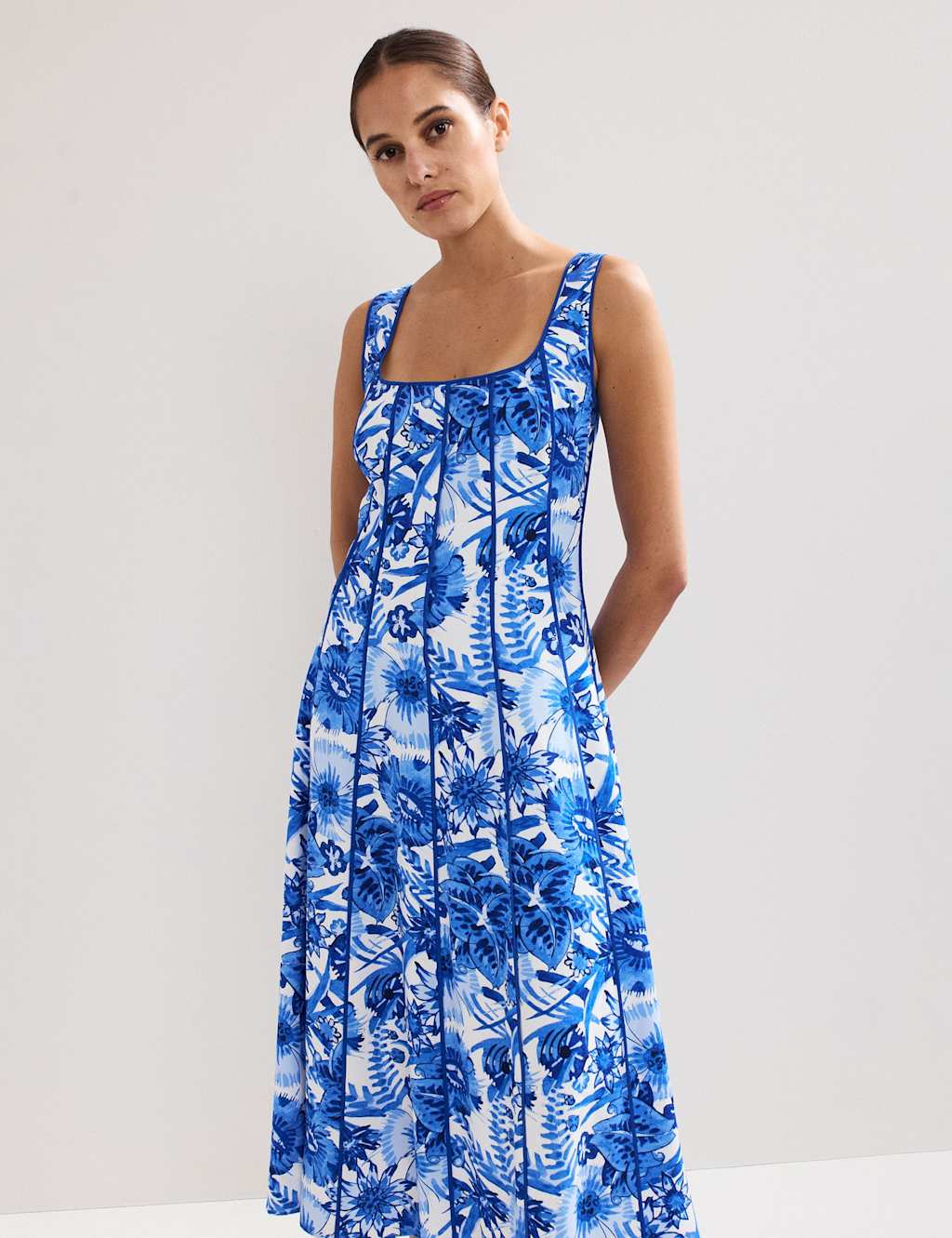 Floral Printed Square Neck Midi Tea Dress 3 of 6