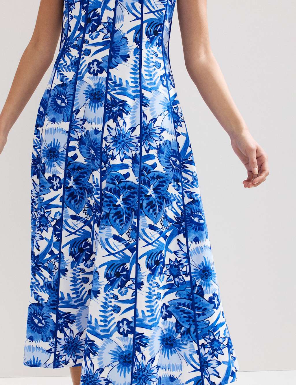 Floral Printed Square Neck Midi Tea Dress 4 of 6