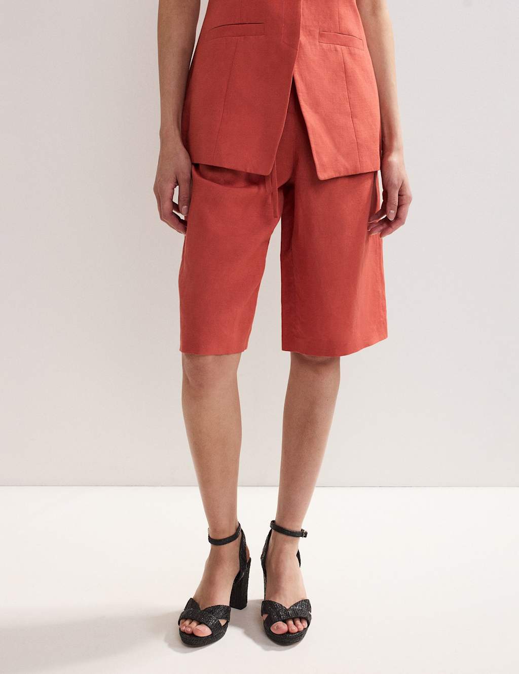 Linen Rich Belted Long Shorts 3 of 5