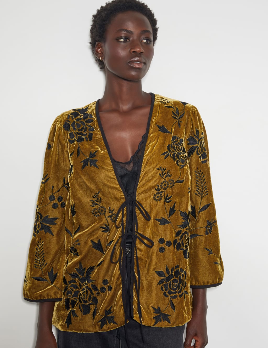 Velvet Floral Collarless Short Jacket