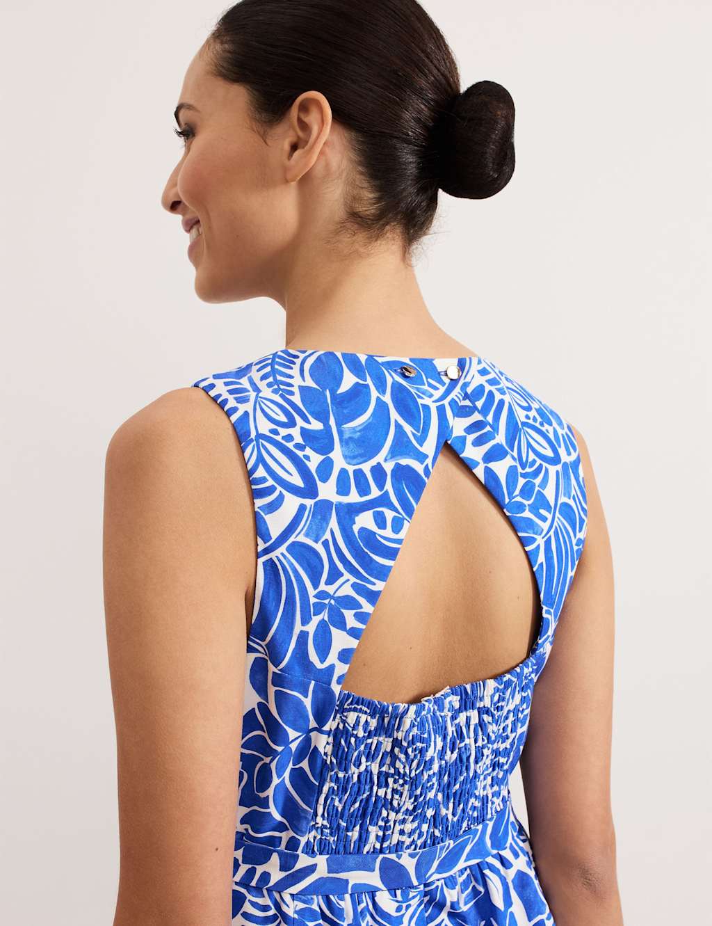 Printed Sleeveless Wide Leg Jumpsuit 3 of 8