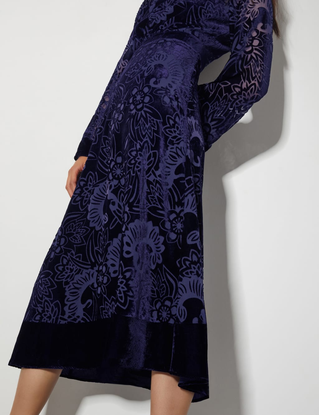 Velvet Printed Midi Waisted Dress 4 of 4