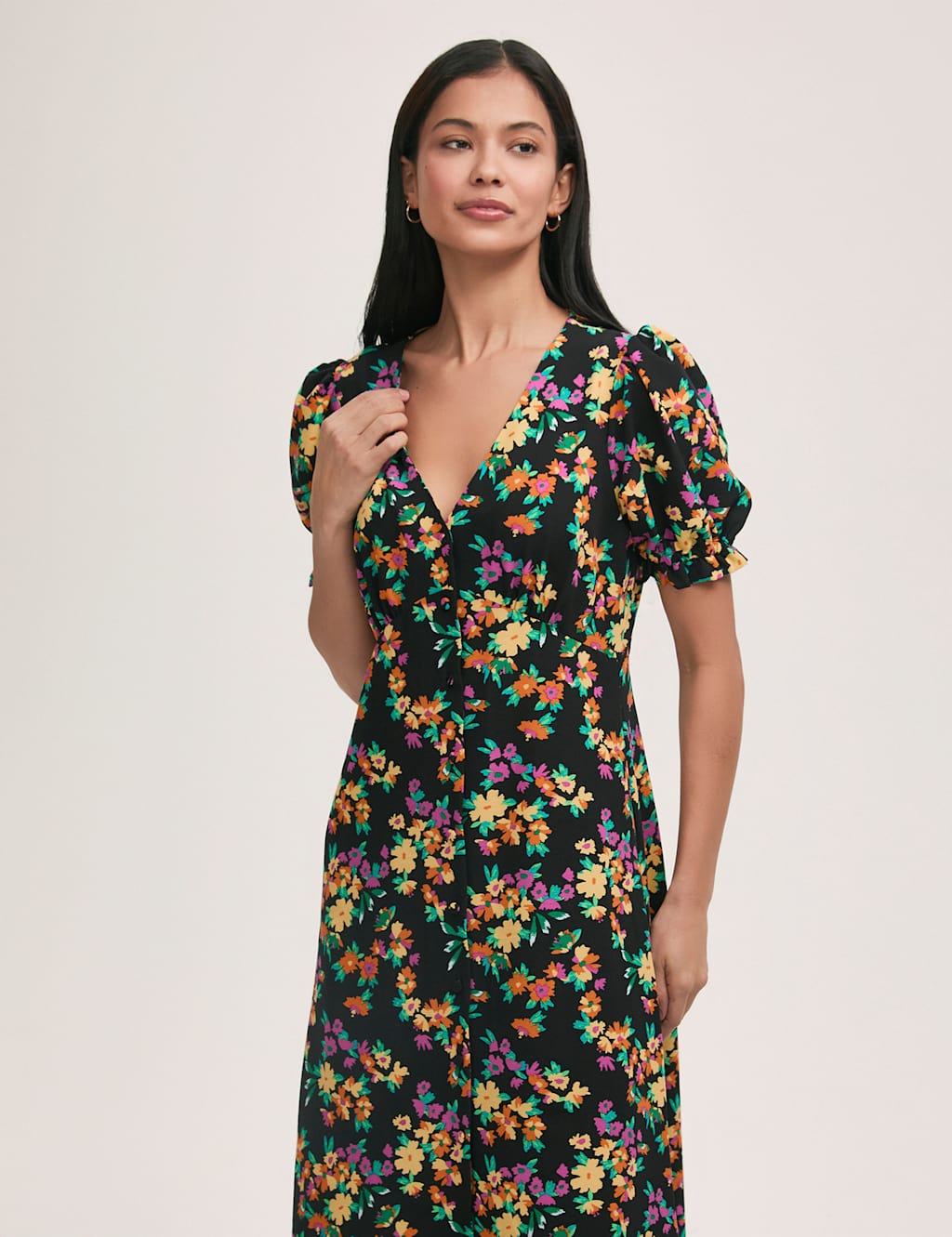 Crepe Floral V-Neck Midi Tea Dress 3 of 4