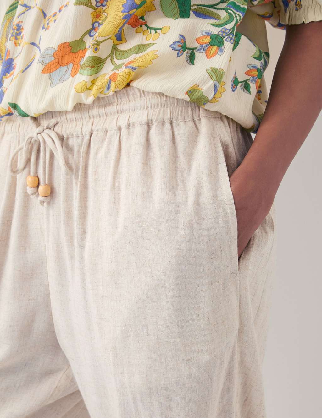 Straight Leg Cuffed Trousers With Linen 2 of 4