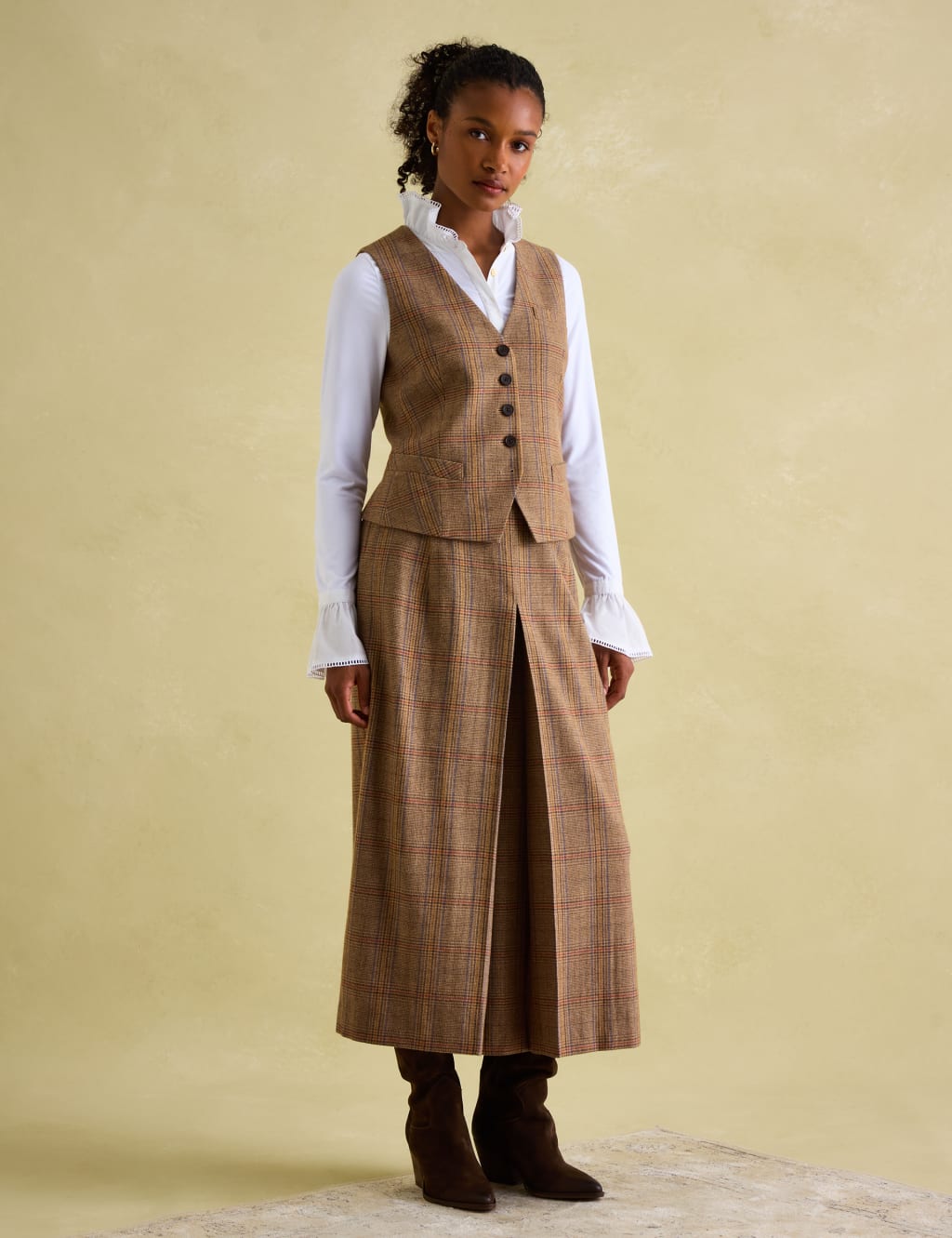 Wool Rich Tweed Single Breasted Waistcoat 5 of 8