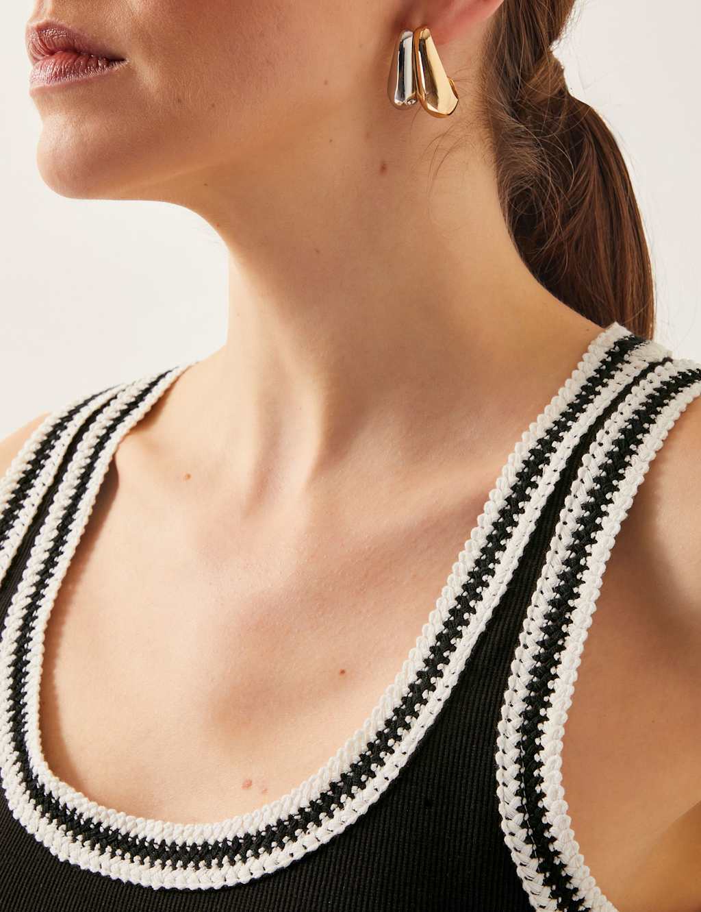 Cotton Rich Textured Scoop Neck Vest 3 of 5