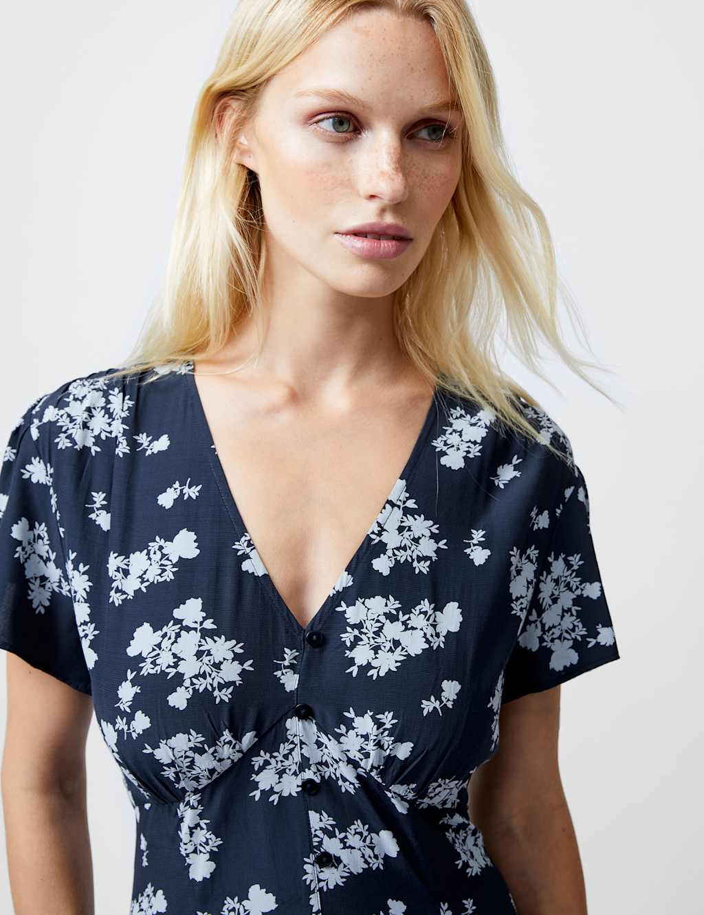 Floral Print V-Neck Midi Tea Dress 3 of 3