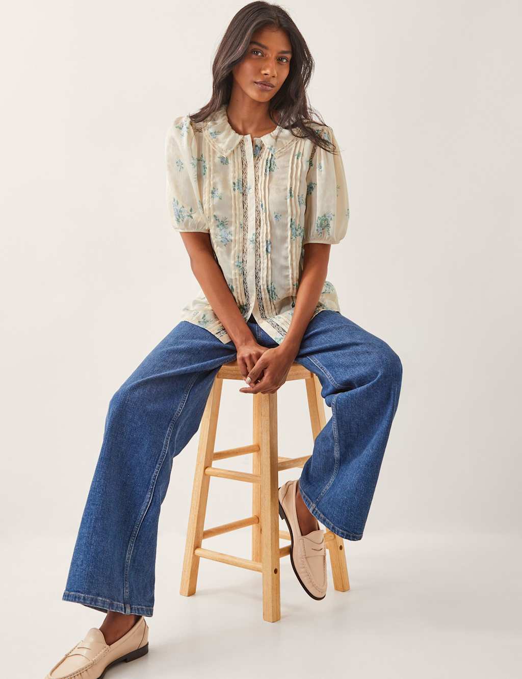 Floral Pleated Lace Insert Puff Sleeve Shirt 2 of 4