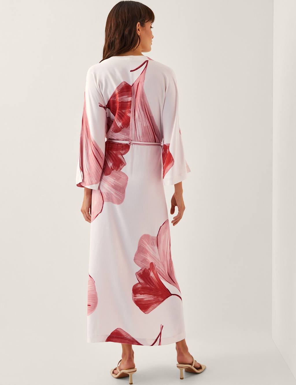 Printed V-Neck Midaxi Waisted Kimono Dress 2 of 4