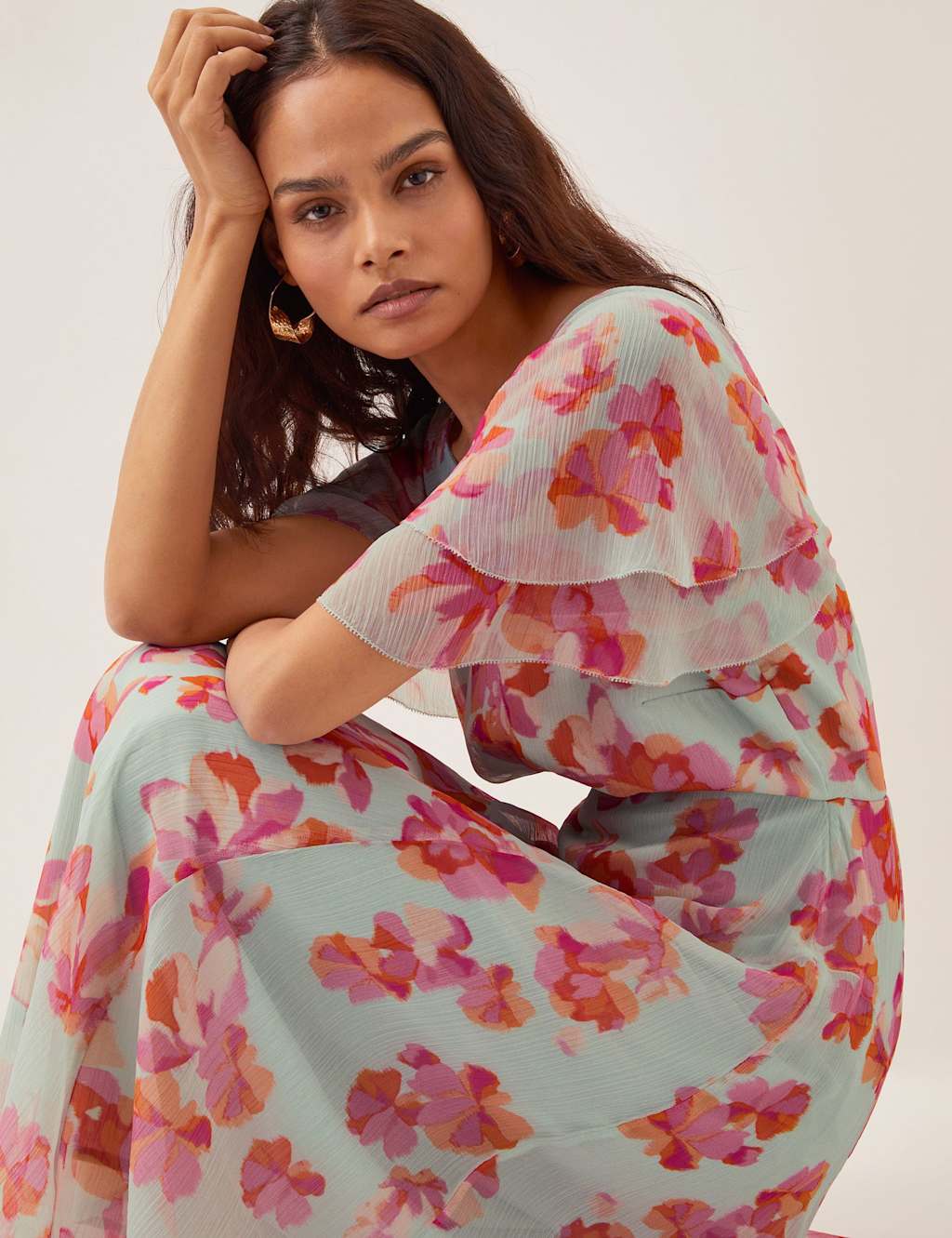 Floral Print Round Neck Midi Dress 4 of 5