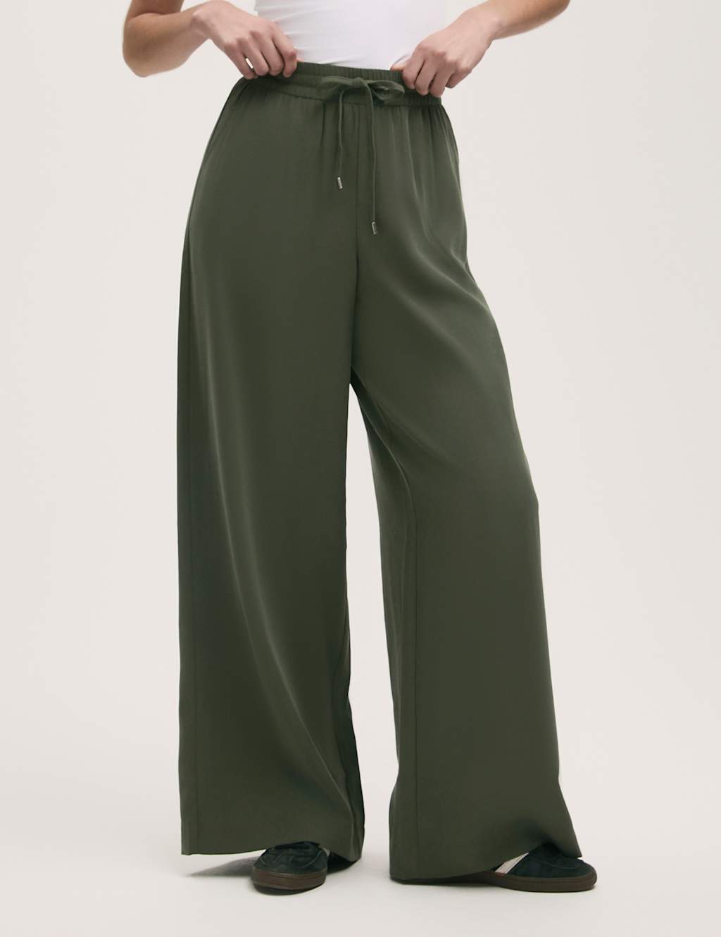 Drawstring Relaxed Wide Leg Trousers 4 of 4