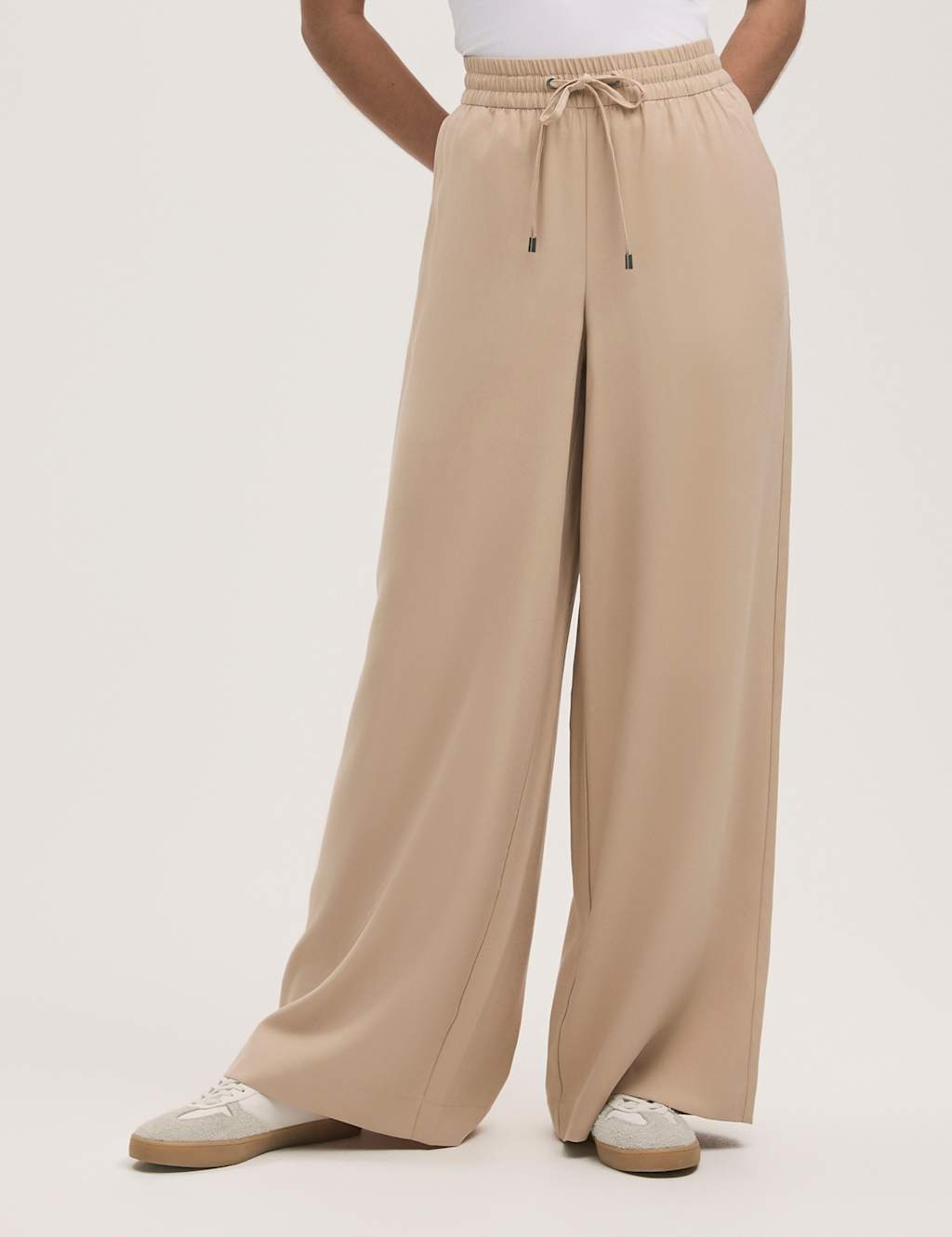 Drawstring Relaxed Wide Leg Trousers 2 of 4