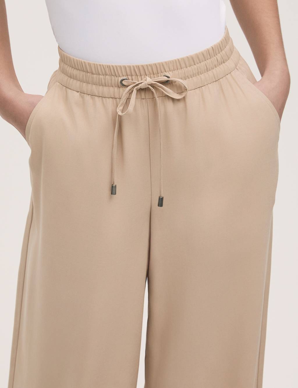 Drawstring Relaxed Wide Leg Trousers 4 of 4