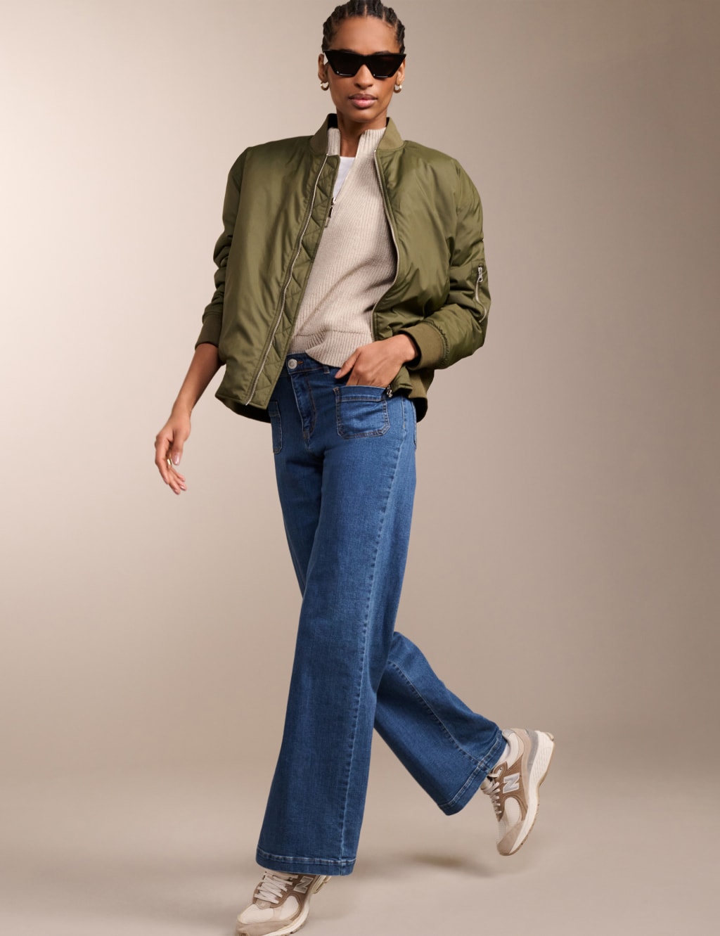 High Waisted Wide Leg Jeans 1 of 4
