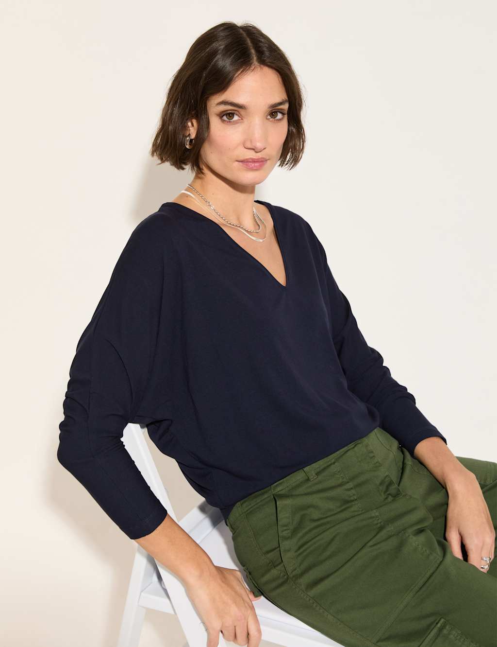 V-Neck Relaxed Top 3 of 4