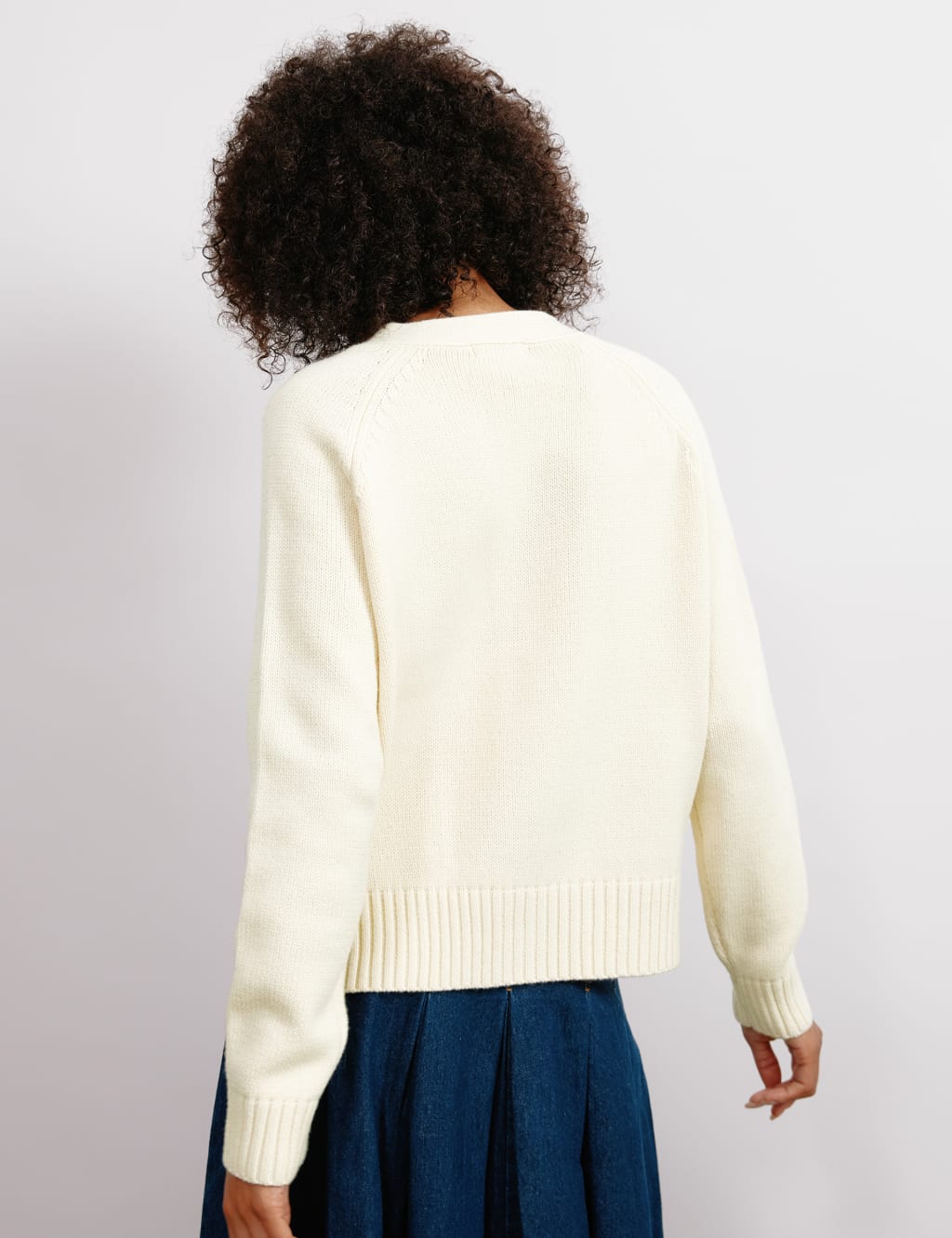 V-Neck Relaxed Cardigan with Wool 6 of 7