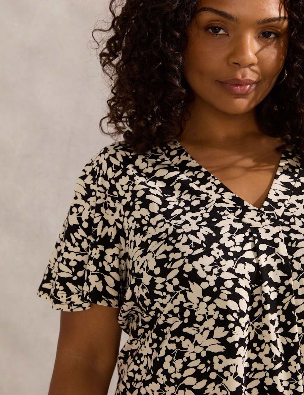 Printed V-Neck Pleat Detail Top 3 of 3