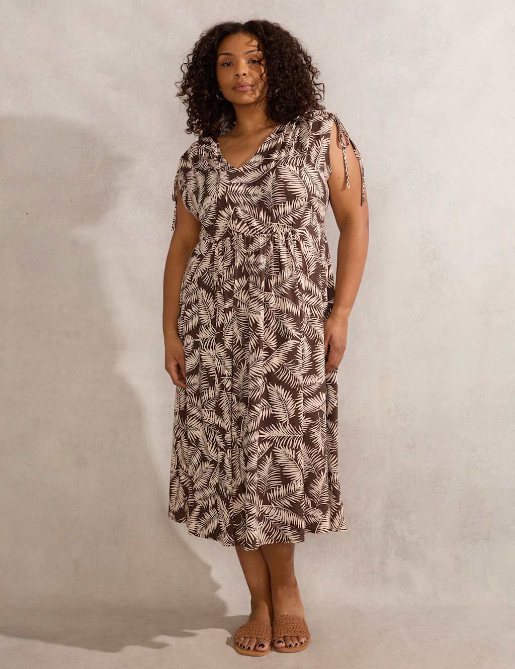 Leaf Print Drawstring Sleeve Midi Tea Dress 3 of 5