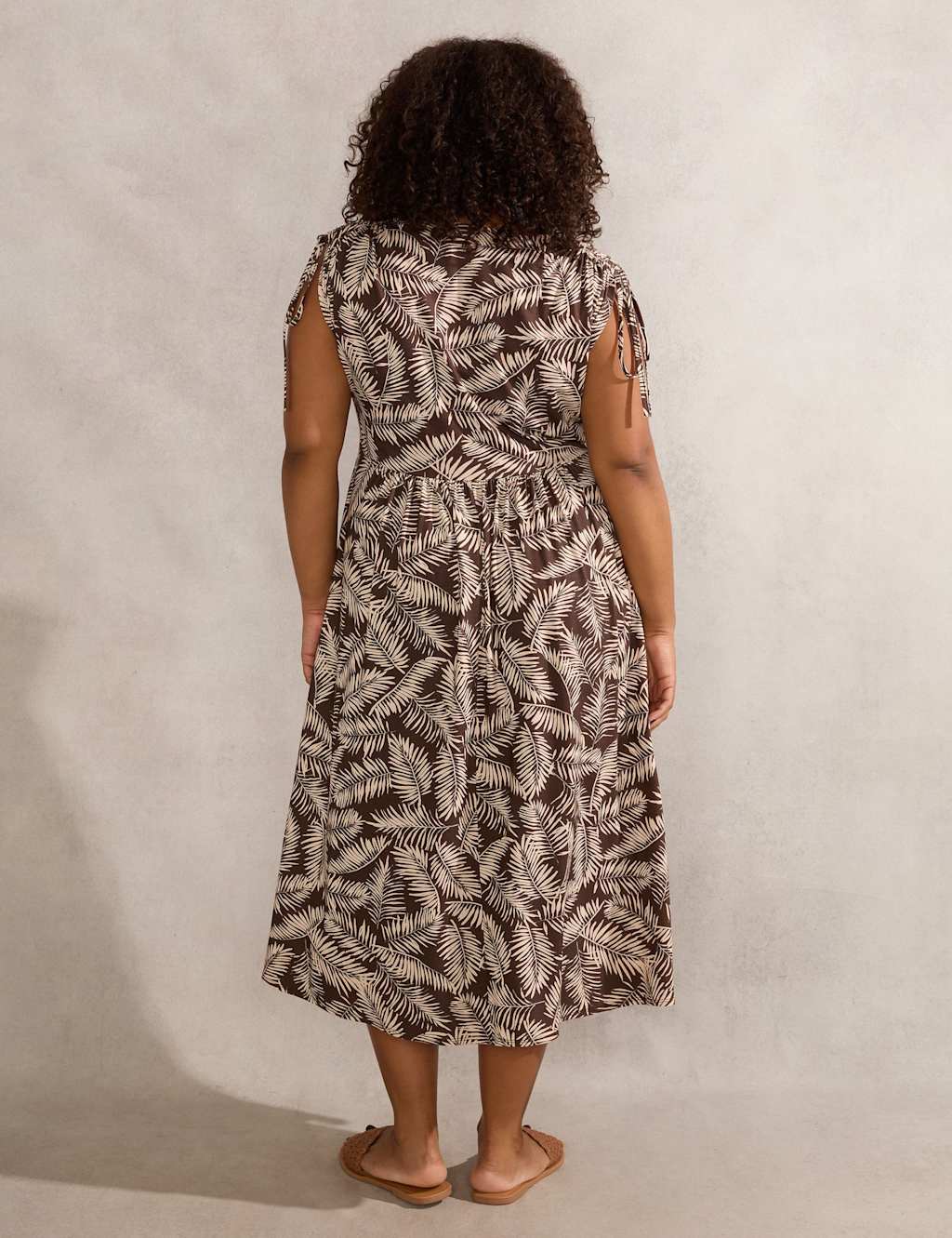 Leaf Print Drawstring Sleeve Midi Tea Dress 4 of 5