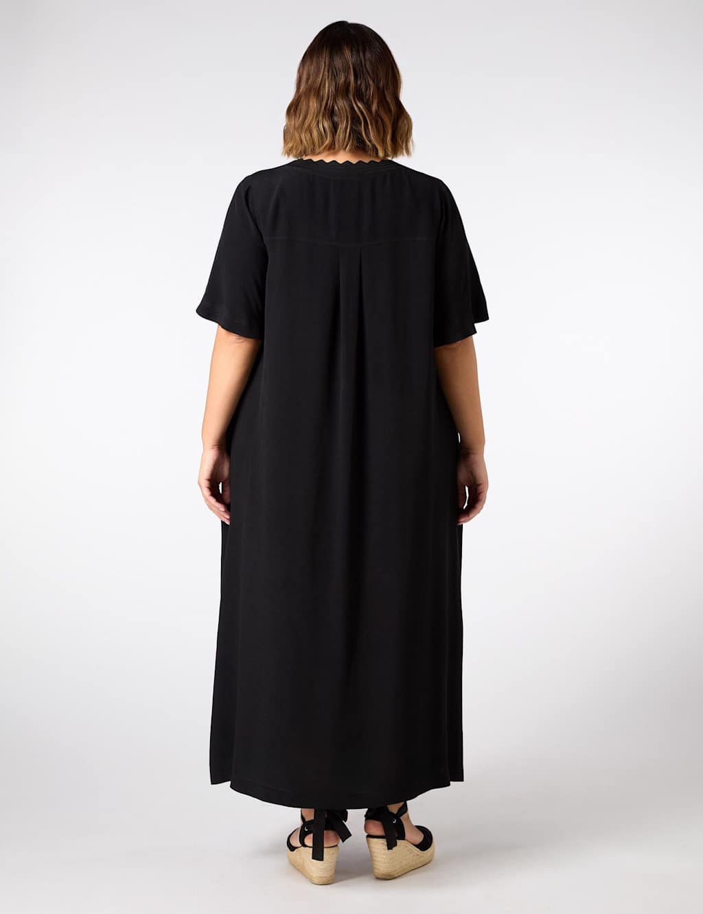 V-Neck Maxi T-Shirt Dress 3 of 5