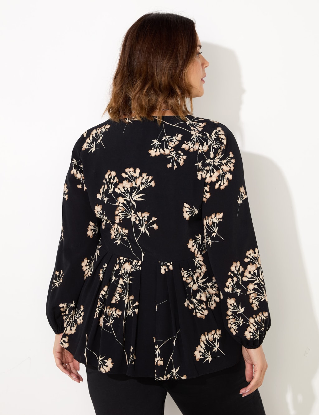 Floral Pleat Detail Tie Front Blouse 2 of 3