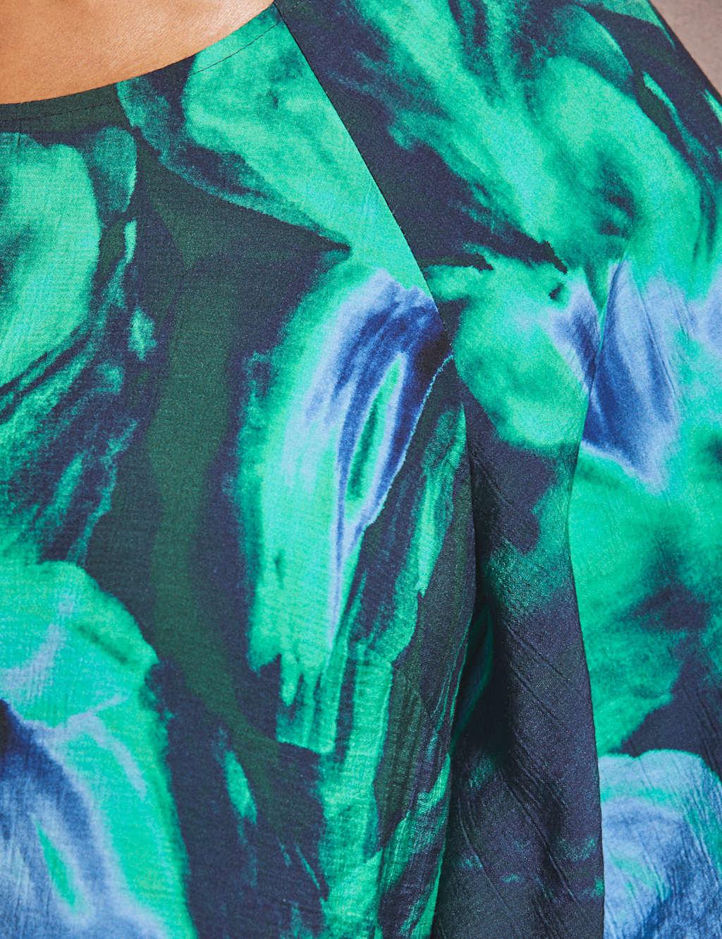 Printed Angel Sleeve Midi Swing Dress 3 of 6