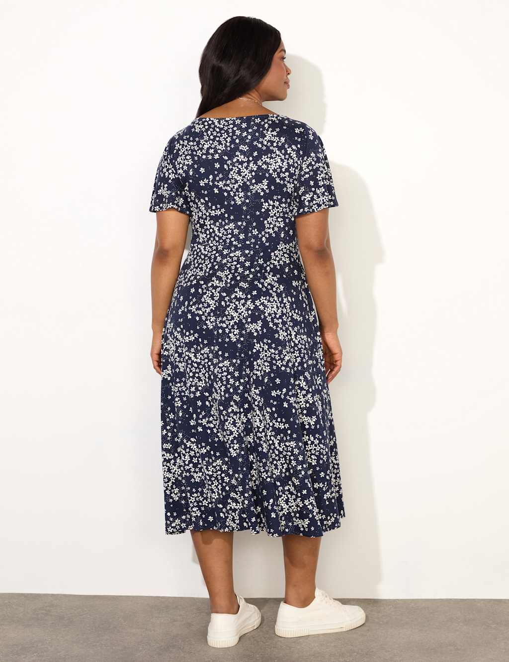 Jersey Ditsy Floral V-Neck Midi Wrap Dress 2 of 3