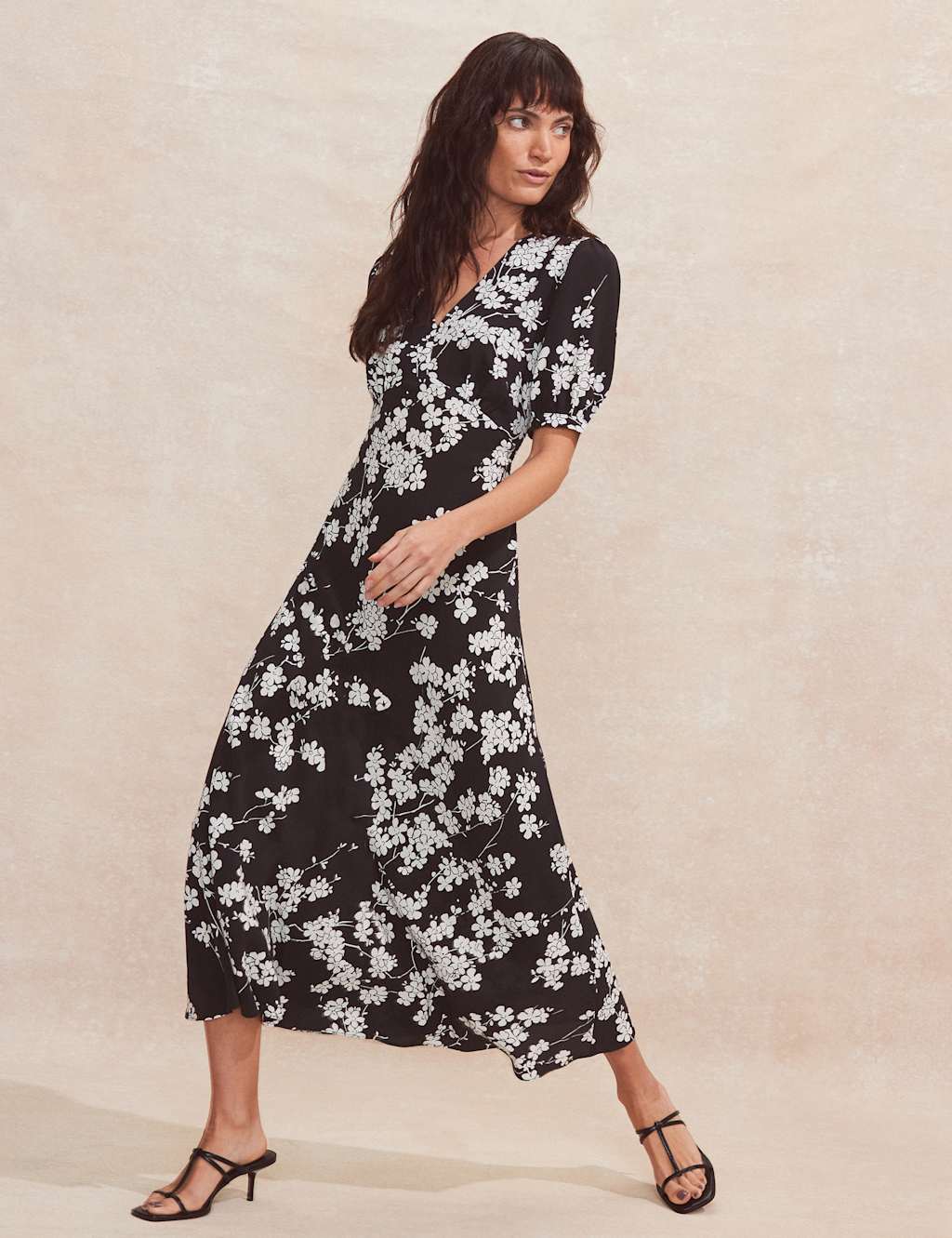 Ditsy Floral V-Neck Midaxi Tea Dress 2 of 4