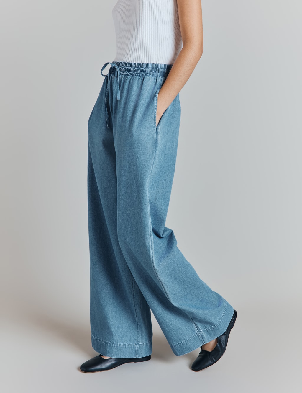 Wide leg elastic waist pants top